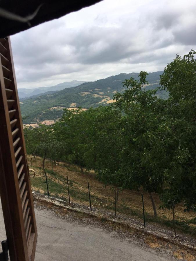 La Casetta Al Roccone Semproniano Buitenkant foto